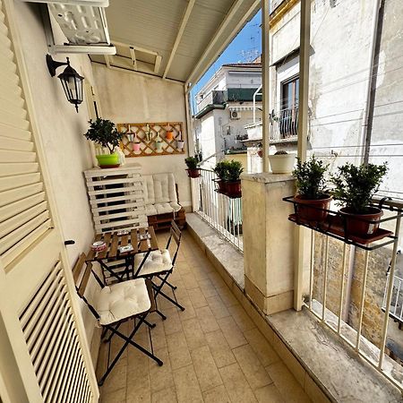 La Casa Di Sarah Aspetta Voi Apartment Naples Luaran gambar