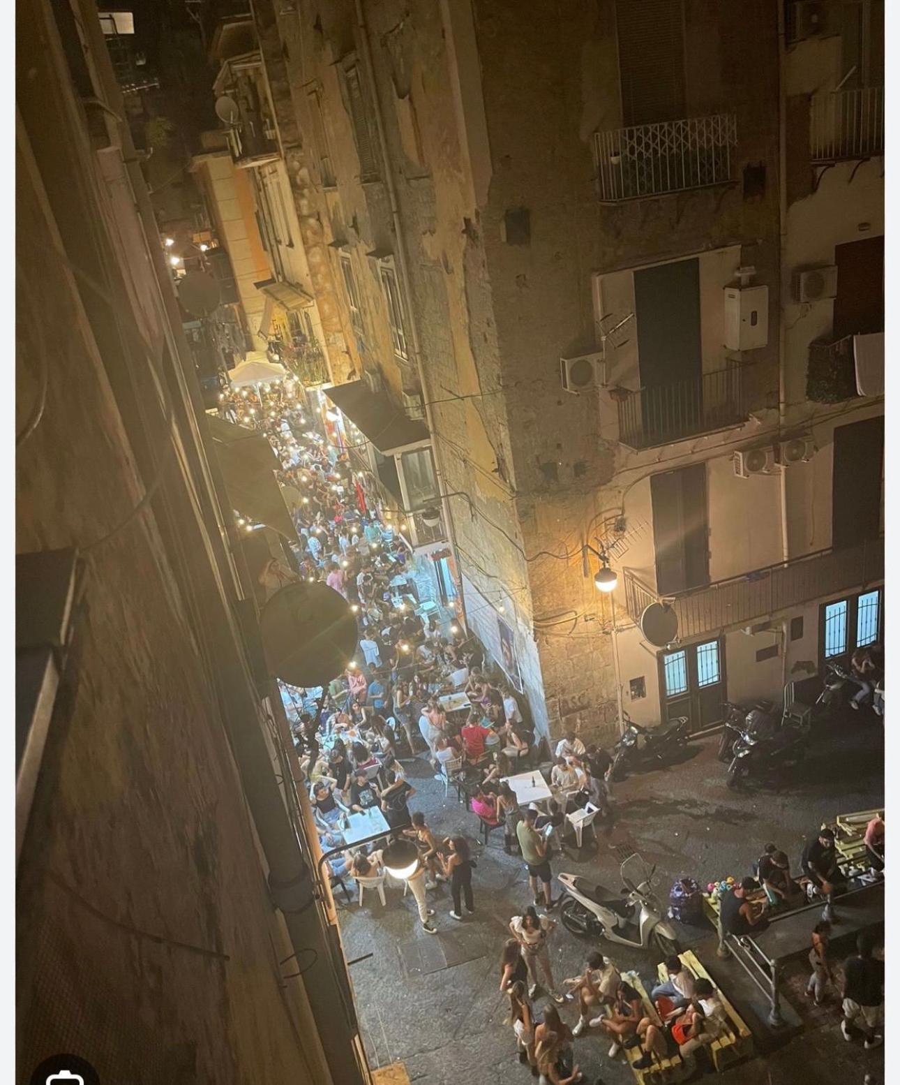 La Casa Di Sarah Aspetta Voi Apartment Naples Luaran gambar
