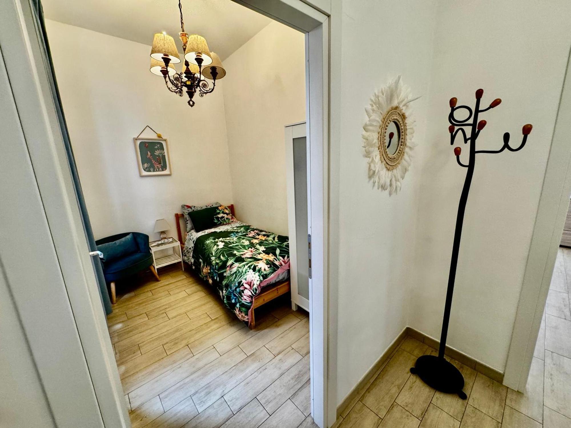 La Casa Di Sarah Aspetta Voi Apartment Naples Luaran gambar