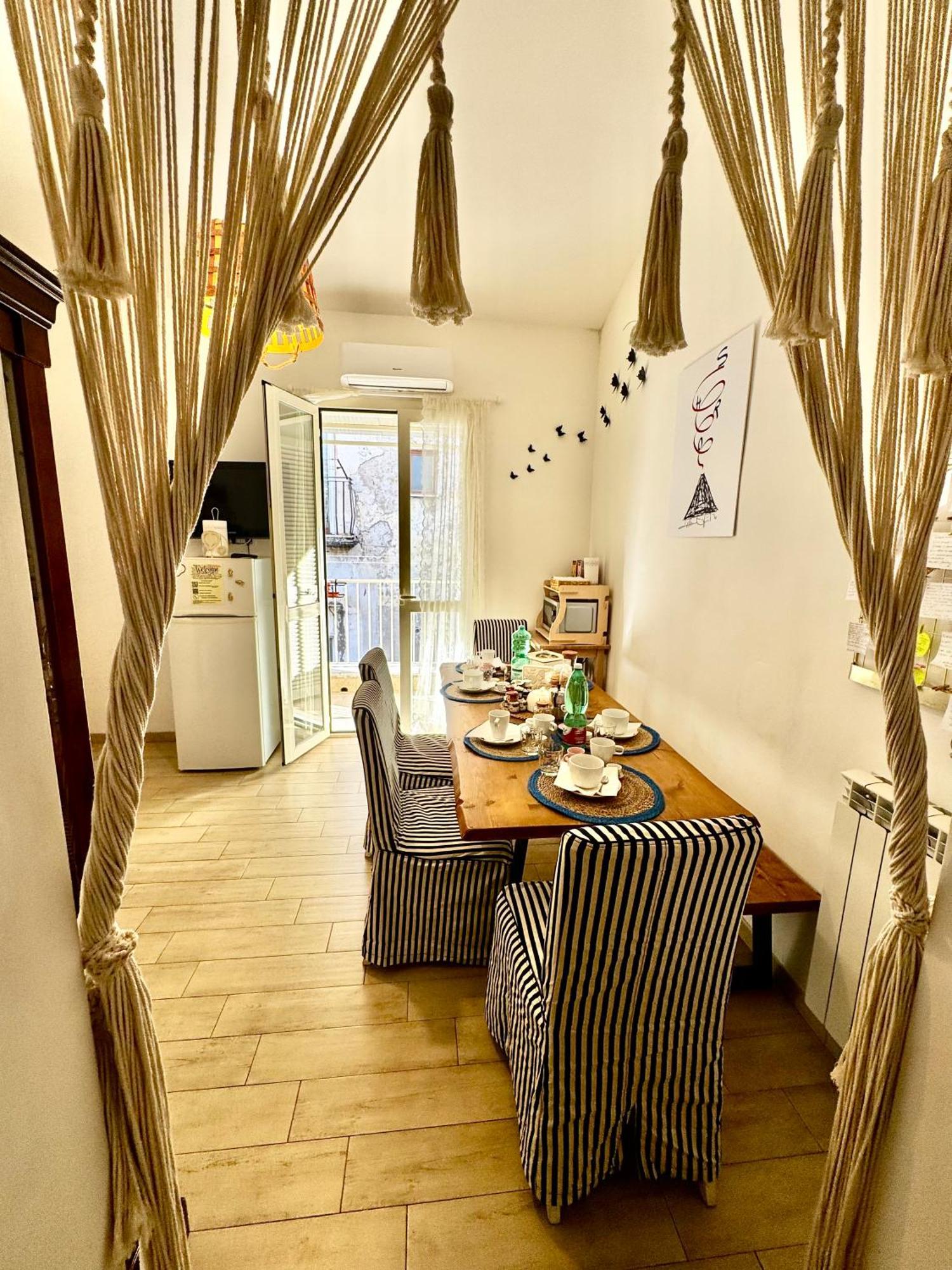 La Casa Di Sarah Aspetta Voi Apartment Naples Luaran gambar