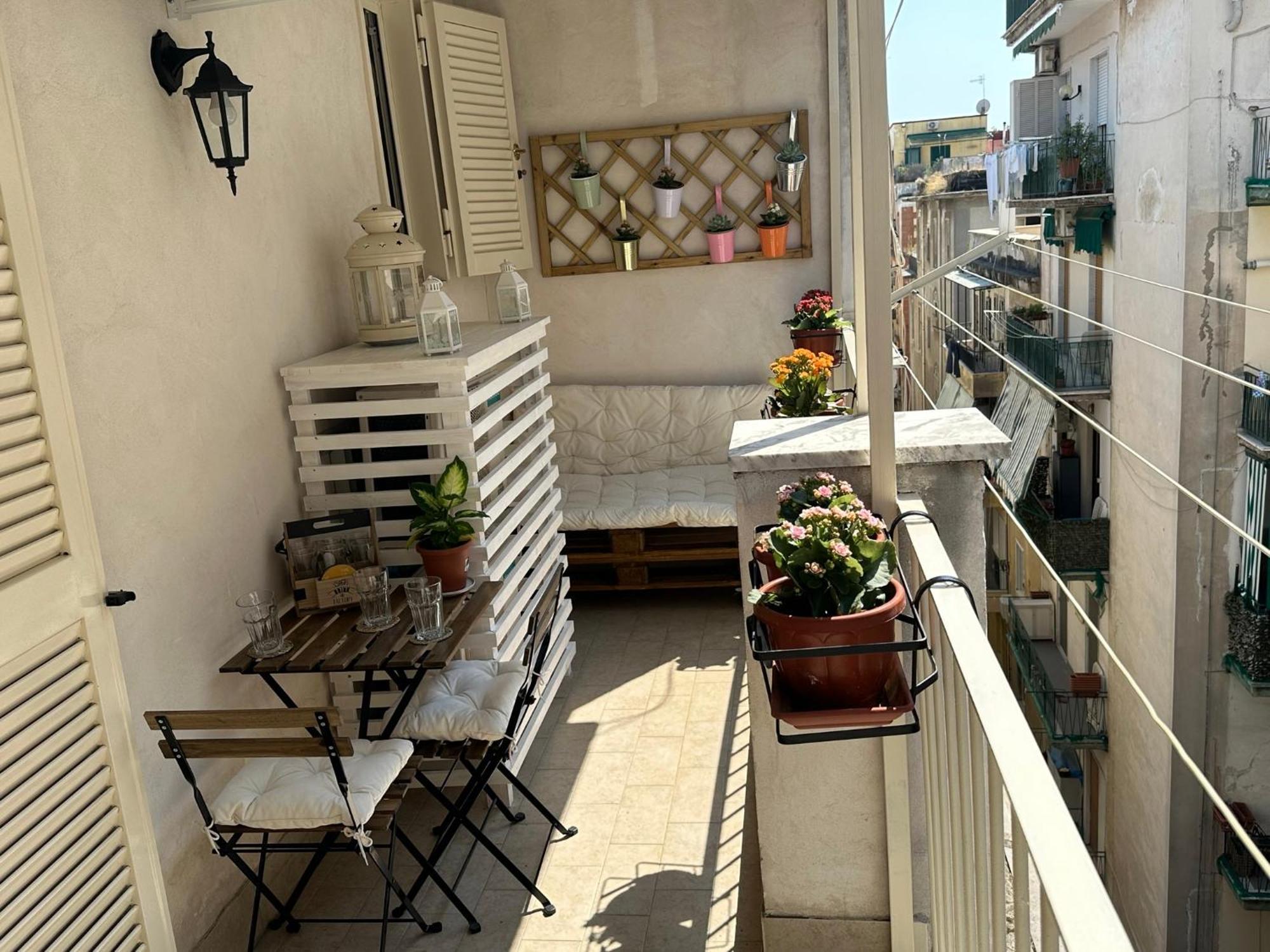La Casa Di Sarah Aspetta Voi Apartment Naples Luaran gambar