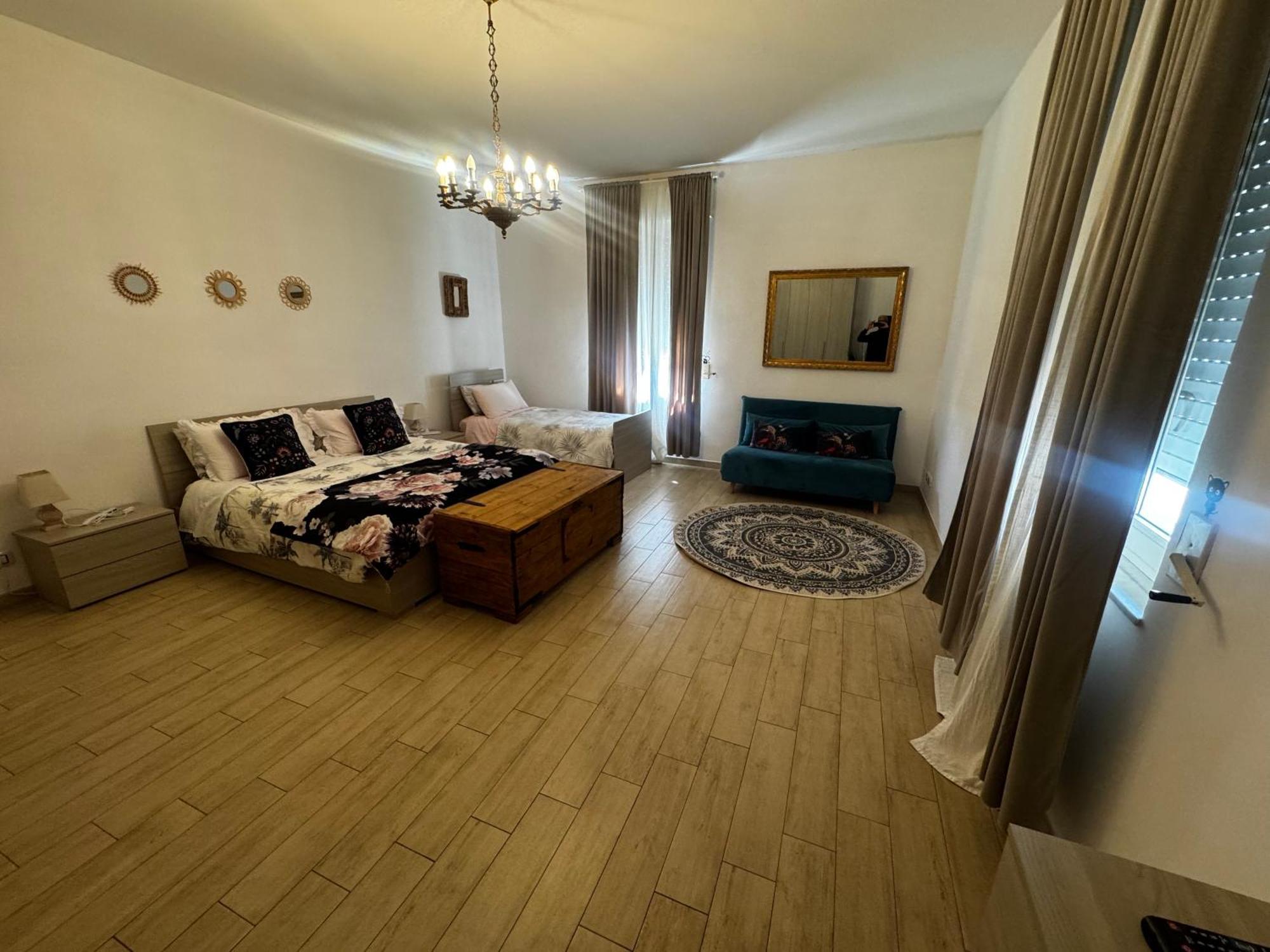 La Casa Di Sarah Aspetta Voi Apartment Naples Luaran gambar